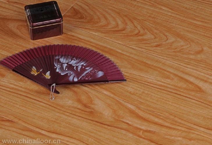 耐斯地板 強化地板 三維鏤銑系列 黃金醇橡 m703產品圖片_產品報價